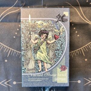 Vacant House Tarot Deck (Deluxe Edition)